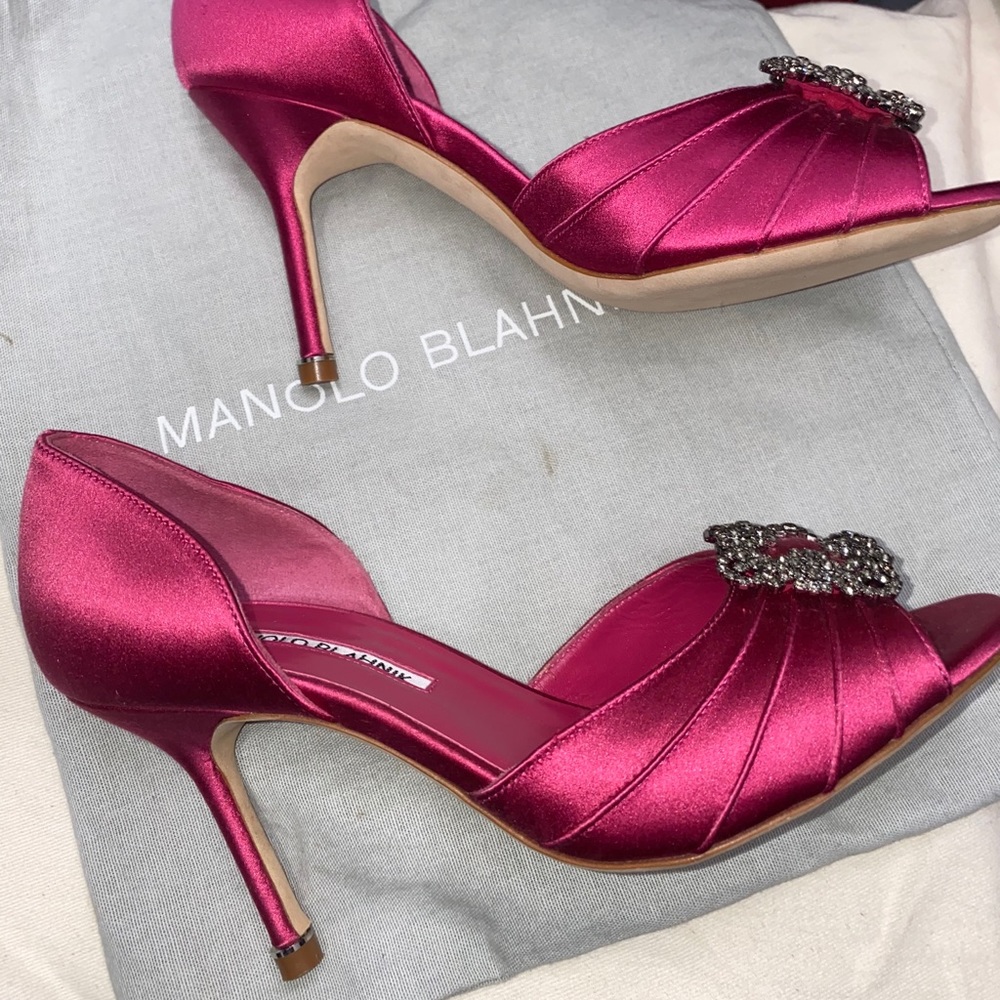 Manolo Blahnik Hangisi Satin D'Orsay pump - Picture 3 of 10